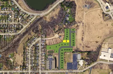 390 Farmhouse Ln #8, Combined Locks, WI 54113