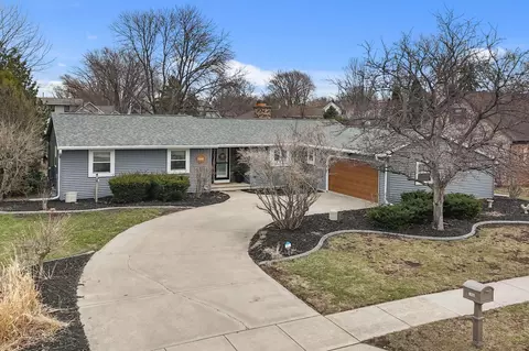 1866 Cliffview Ct, Oshkosh, WI 54901