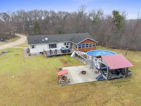 w9041 Airport Road, Crivitz, WI 54114