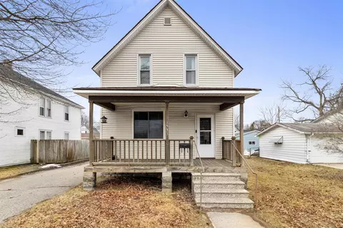 1533 Pierce Ave, Marinette, WI 54143