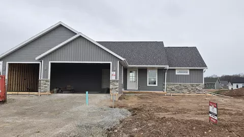 8367 Marlo Ave, Neenah, WI 54956