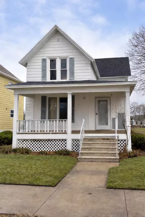 1608 14th Ave, Menominee, MI 49858