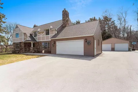 2276 Dollar Rd, De Pere, WI 54115