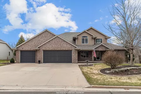 114 Shalimar Ct, Combined Locks, WI 54113
