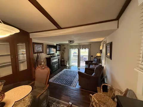 Living - 921 Schabow St, Gresham, WI 54128 photo 3 of 4