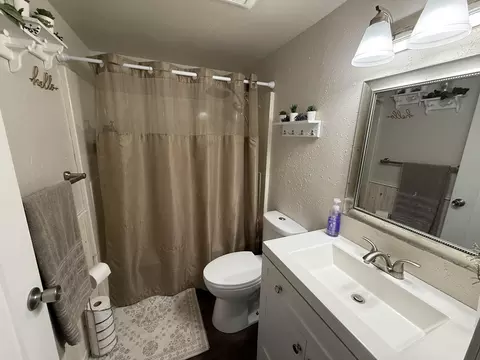 Bath - 921 Schabow St, Gresham, WI 54128 photo 2 of 2