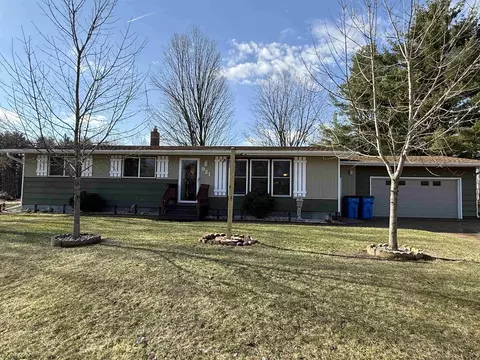 Exterior - 921 Schabow St, Gresham, WI 54128 photo 7 of 8