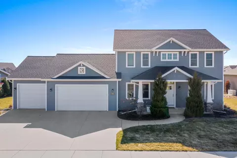 Exterior - 5485 N Amethyst Dr, Appleton, WI 54913 photo 8 of 11