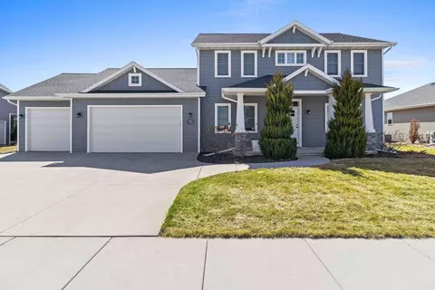 Exterior - 5485 N Amethyst Dr, Appleton, WI 54913 photo 9 of 11