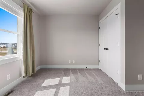 Bedroom - 5485 N Amethyst Dr, Appleton, WI 54913 photo 8 of 12