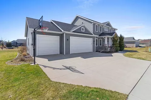 Exterior - 5485 N Amethyst Dr, Appleton, WI 54913 photo 11 of 11