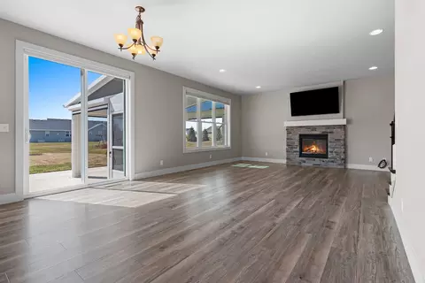 Living - 5485 N Amethyst Dr, Appleton, WI 54913 photo 4 of 5