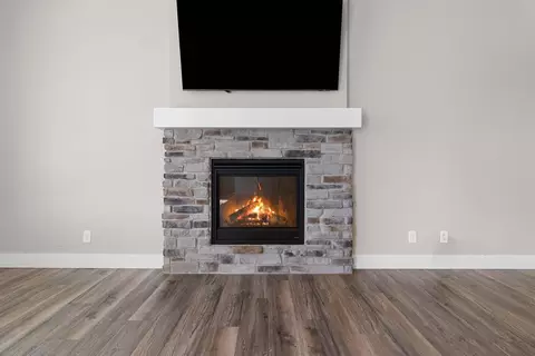 Living - 5485 N Amethyst Dr, Appleton, WI 54913 photo 3 of 5