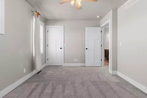 Bedroom - 5485 N Amethyst Dr, Appleton, WI 54913 photo 4 of 12