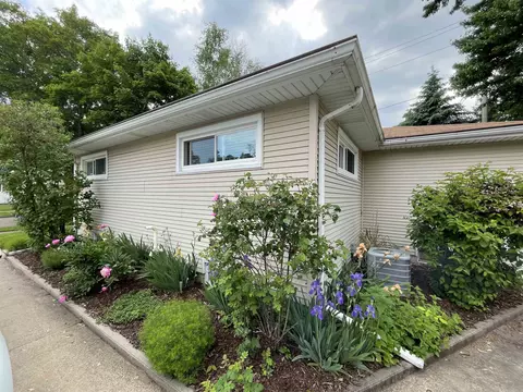 Exterior - 1342 E Frances St, Appleton, WI 54911 photo 3 of 5