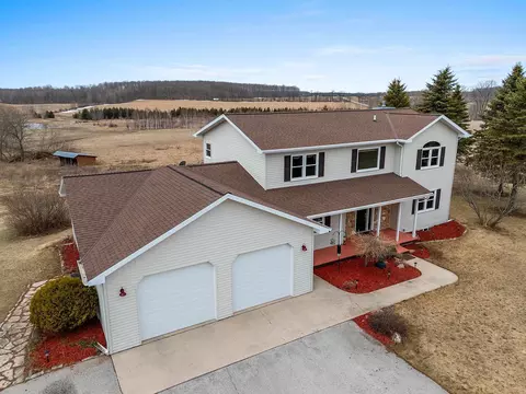 4879 Mathey Rd, Sturgeon Bay, WI 54235