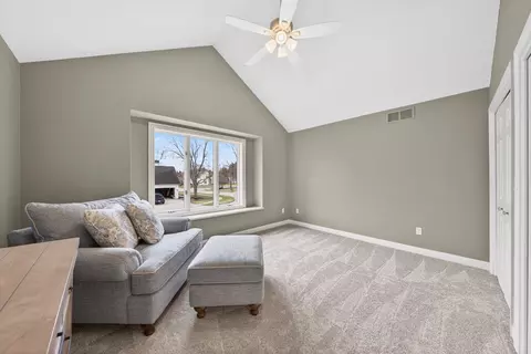 Bedroom - 422 E Olde Paltzer Ct, Appleton, WI 54913 photo 3 of 7