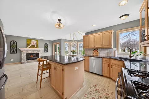 Kitchen - 422 E Olde Paltzer Ct, Appleton, WI 54913 photo 1 of 4