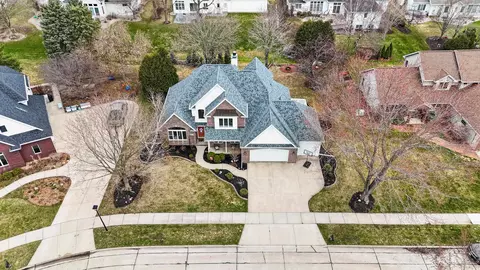 View/Area - 422 E Olde Paltzer Ct, Appleton, WI 54913 photo 6 of 8