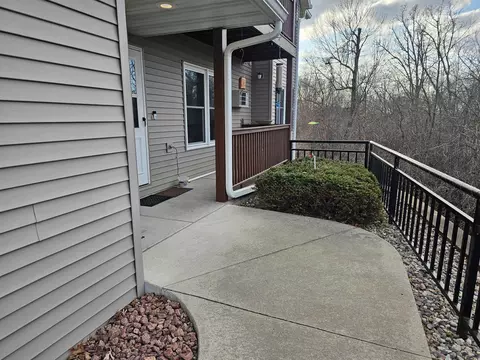 231 A Country Side Ct, Waupaca, WI 54981