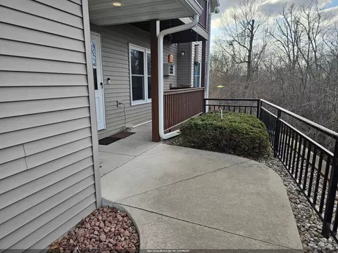 231 A Country Side Ct, Waupaca, WI 54981
