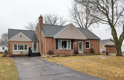 135 S Florence St, Daggett, MI 49821