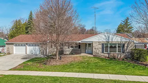 410 W Main St, Winneconne, WI 54986