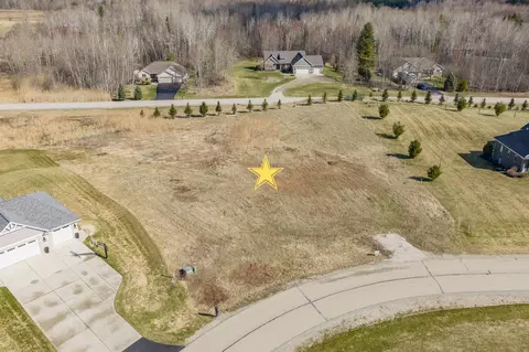 2835 Stone Creek Cir, Suamico, WI 54313