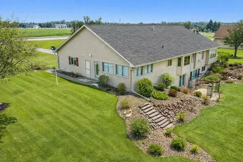 4207 Lost Dauphin Rd, De Pere, WI 54115