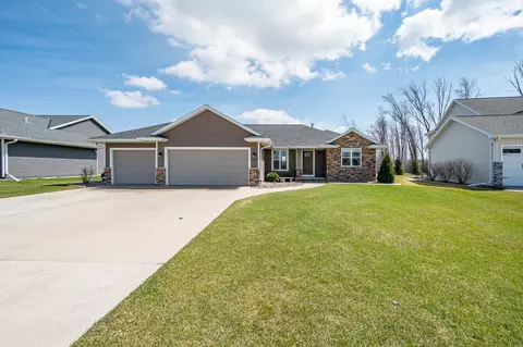 2715 Andromeda Dr, De Pere, WI 54115