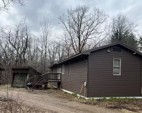 7534 Oak Hills Dr, Almond, WI 54909