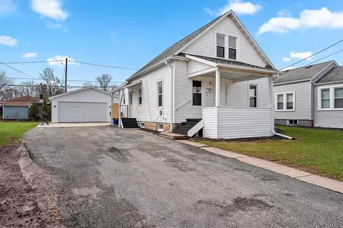 Exterior - 727 E Calumet St, Appleton, WI 54915 photo 9 of 9