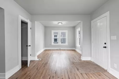 Living - 727 E Calumet St, Appleton, WI 54915 photo 1 of 5