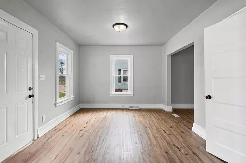 Living - 727 E Calumet St, Appleton, WI 54915 photo 3 of 5