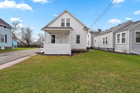 Exterior - 727 E Calumet St, Appleton, WI 54915 photo 8 of 9