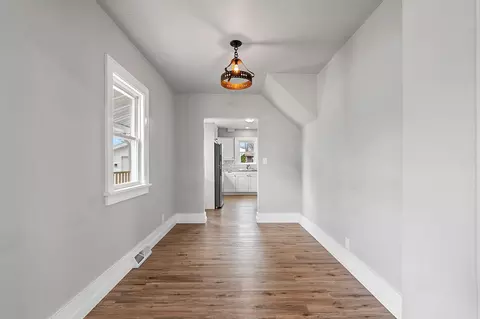 Entry Way - 727 E Calumet St, Appleton, WI 54915 photo 2 of 6