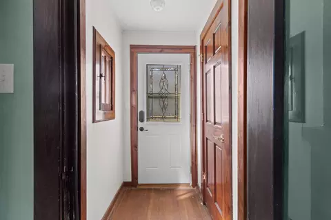 Entry Way - 1102 N Division St, Appleton, WI 54911 photo 2 of 3