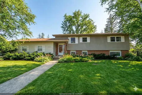 2455 Kingston Pl, Oshkosh, WI 54904