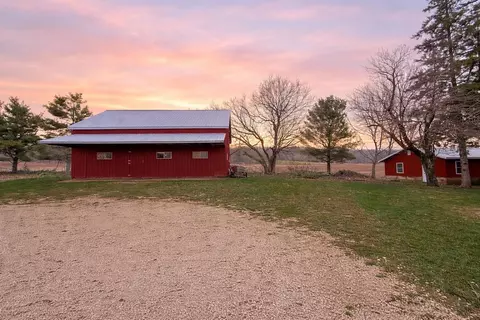 Exterior - e6170 Hidde Road, Marion, WI 54950 photo 5 of 6