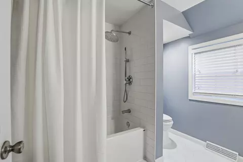 Bath - 1820 N Superior St, Appleton, WI 54911 photo 2 of 3