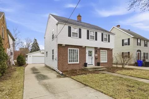 1820 N Superior St, Appleton, WI 54911