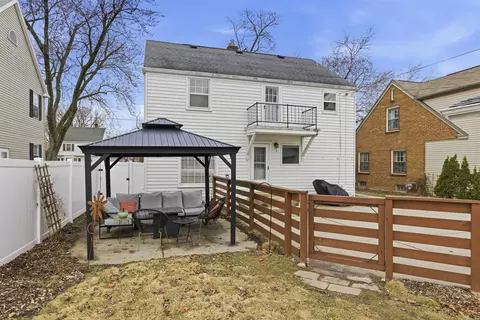 Exterior - 1820 N Superior St, Appleton, WI 54911 photo 6 of 6