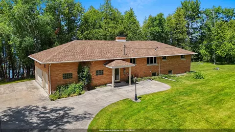 2441 White Star Rd, Brussels, WI 54204