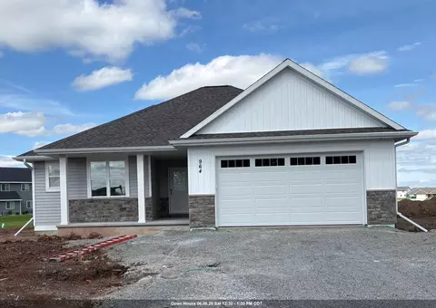 964 Enclave Ct, De Pere, WI 54115