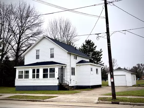 540 French St, Peshtigo, WI 54157