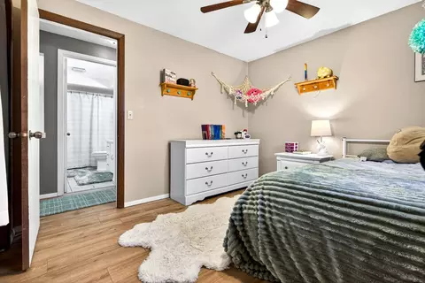 Bedroom - 3008 E Bona Ave, Appleton, WI 54915 photo 1 of 7