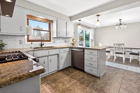 Kitchen - 3008 E Bona Ave, Appleton, WI 54915 photo 4 of 7