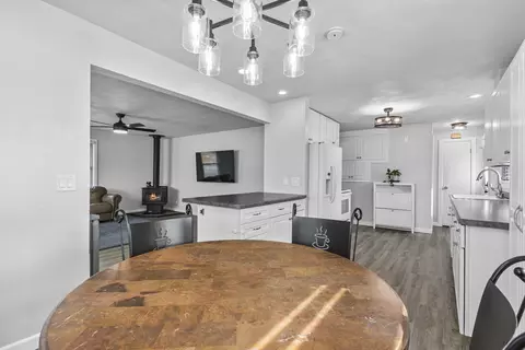Dining - 1611 E Glendale Ave, Appleton, WI 54911 photo 3 of 3