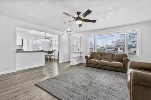 Living - 1611 E Glendale Ave, Appleton, WI 54911 photo 3 of 3
