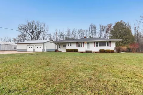 5003 Luxemburg Rd, New Franken, WI 54229